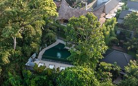 Dinara Ubud